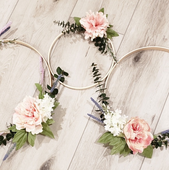 Floral Wreath Arrangement - Picture 3 of 4